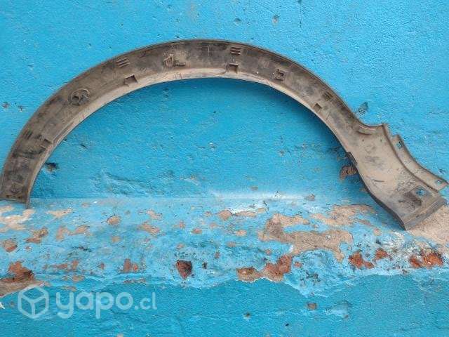 Moldura del der Suzuki SX - Imagen 5