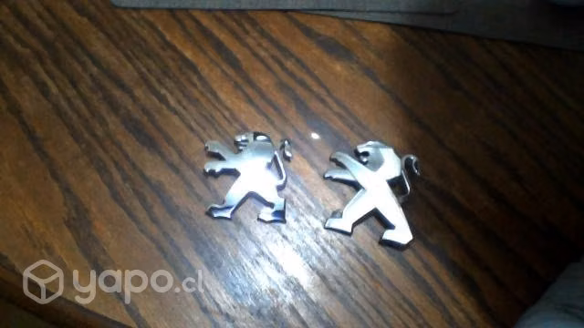 Insignia emblema peugeut - Imagen 3