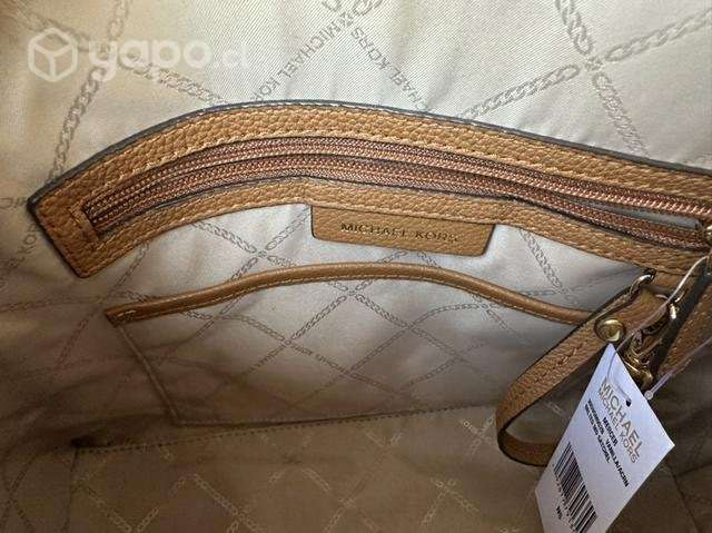 Bella cartera Michael Kors impecable - Imagen 3