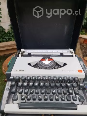 Maquina de escribir Olympia Traveller de Luxe S