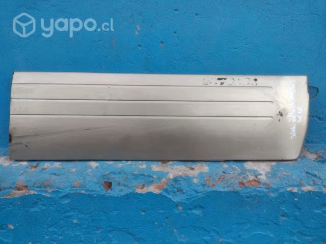 Moldura de puerta del der Subaru legacy outback 99