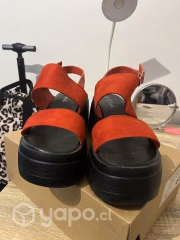 Sandalias