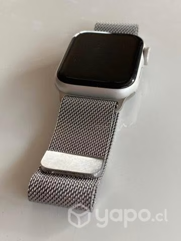 Apple Watch SE GPS, 40mm Silver