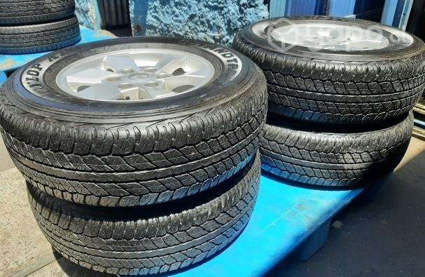 LLantas con Neumaticos Originales Mitsubishi L200 - Imagen 3