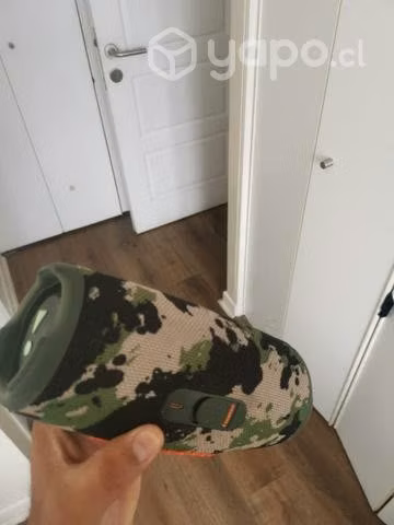 JBL Charge 5 camo