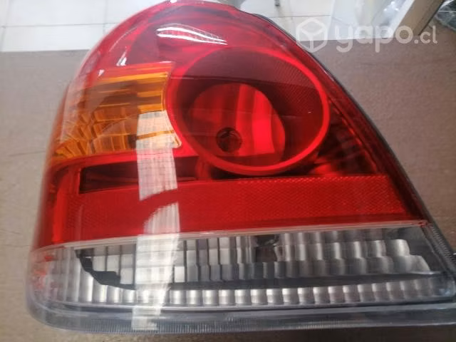 Farol izq Toyota yaris 2003 2004 2005