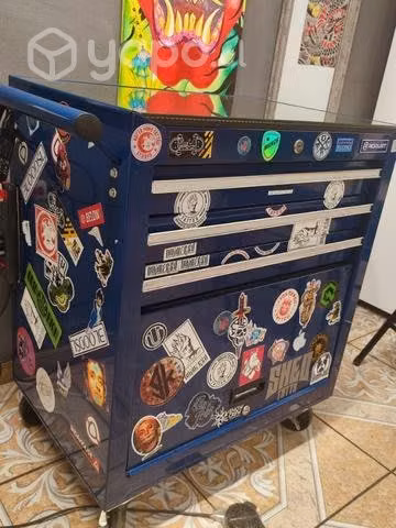 Estante metalico para tatuaje