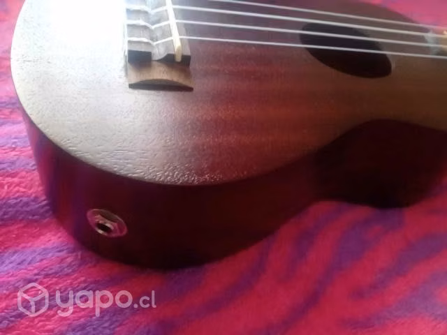 Ukelele electroacústico Makala - Imagen 2