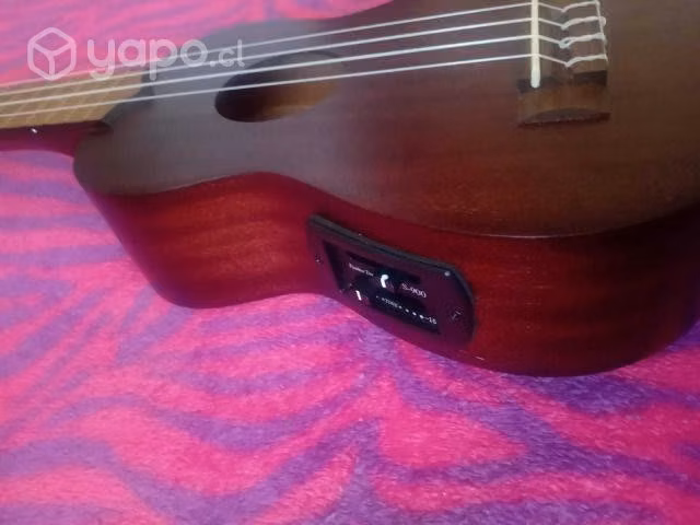 Ukelele electroacústico Makala - Imagen 3