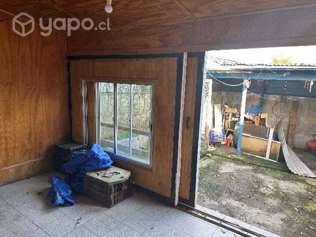 Casa de 2 pisos.