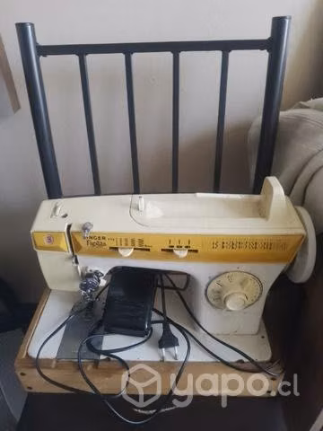 Máquina coser singer funcionando