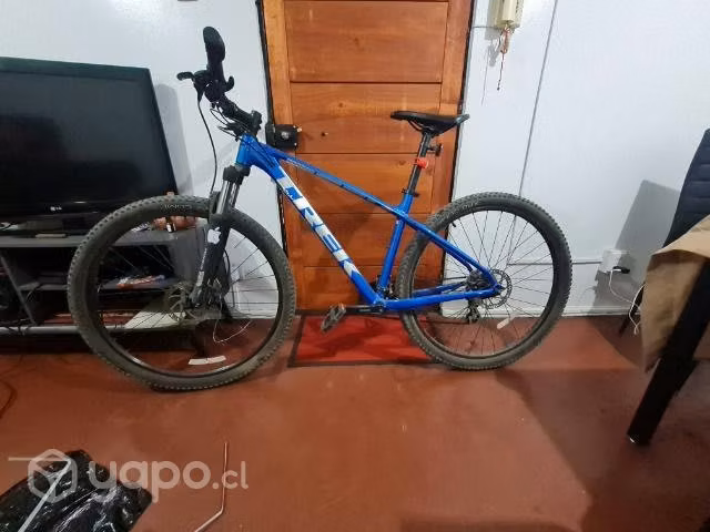 Bicicleta trek marlin 6+casco y luces regalo