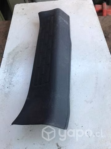 Cubre zocalo trasero izquierdo Honda Ridgeline