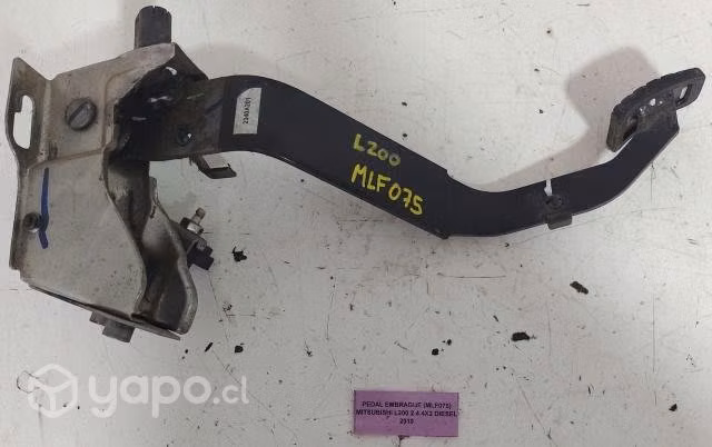 Pedal Embrague (MLF075) Mitsubishi L