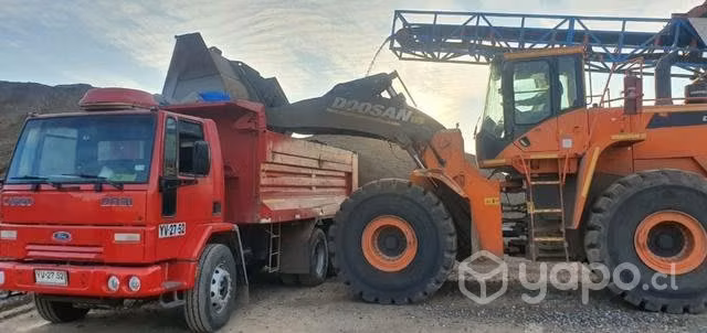 Se ofrece Retiro de Escombros y arriendo de Minica