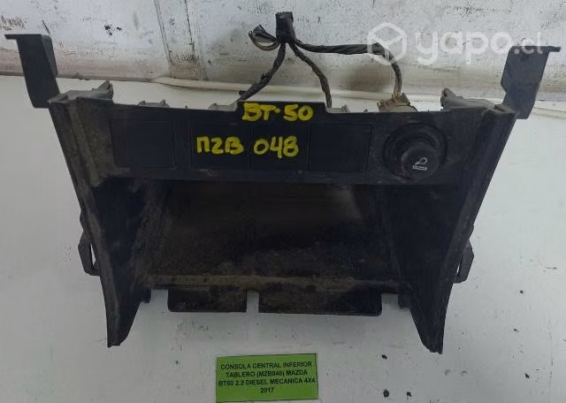 Consola Central Inferior Tablero (MZB048) Mazda BT
