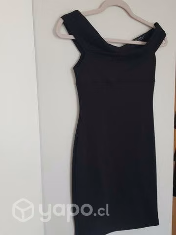 Vestido negro MISS SELFRIDGE