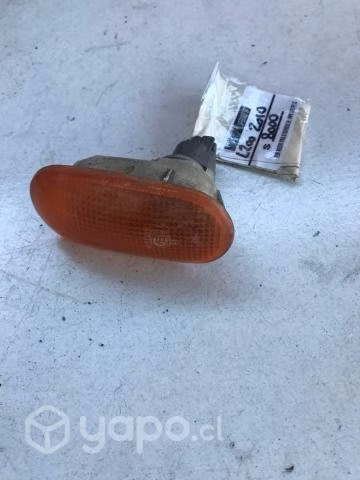Farol senalizacion tapabarro Mitsubishi L200 2007-