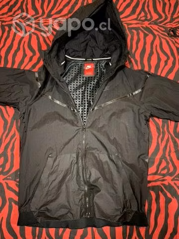 Cortaviento nike tech