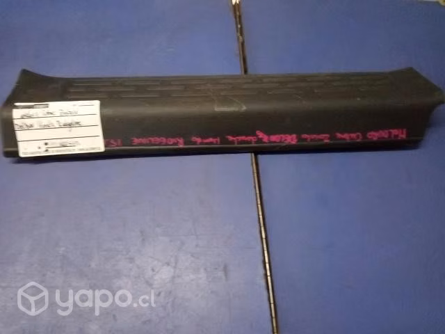 Cubre zocalo delantero der Honda Ridgeline 2010