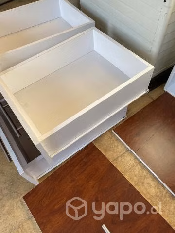 Cajoneras de mueble de cocina y esquinero todo en