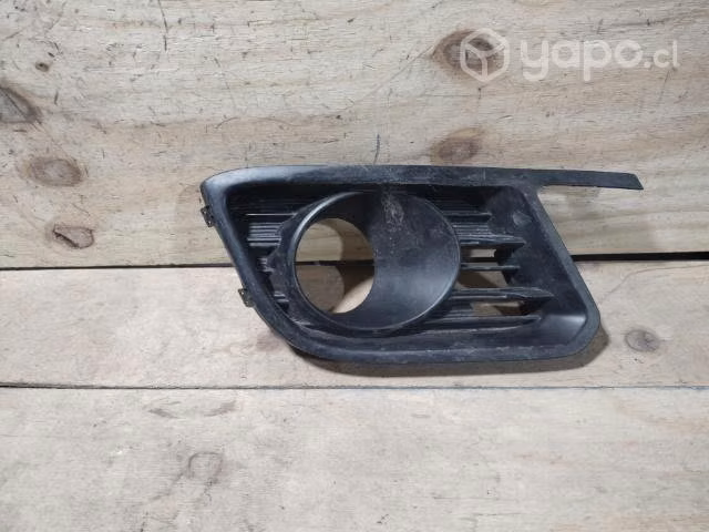 Tapa neblinero Suzuki ciaz Rh /m01nj2