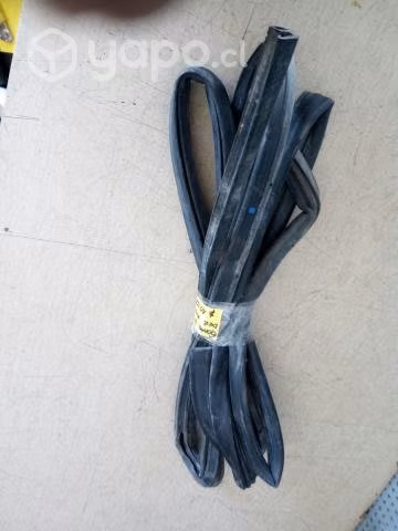 Goma contorno puerta trasera derecha Kia Sorento