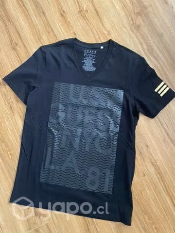 Polera Guess talla S nueva sin uso