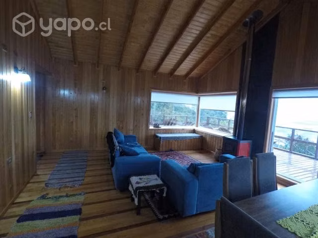 Hermosa casa Isla grande Chiloé, vista al mar