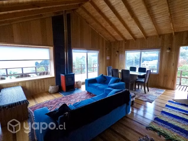 Hermosa casa Isla grande Chiloé, vista al mar