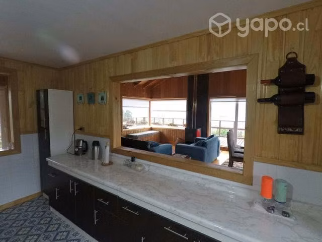 Hermosa casa Isla grande Chiloé, vista al mar