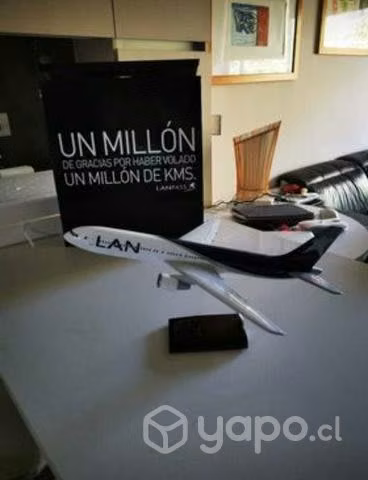 Maqueta avión original LAN Boeing 767