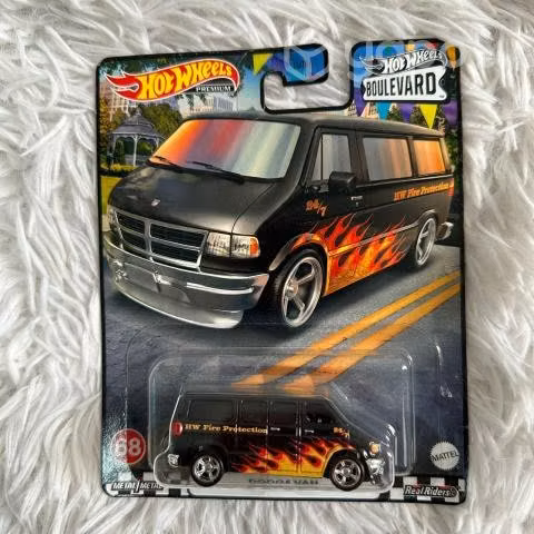 Vehiculo de colección Hotwheels BOULEVARD-Dodge Va