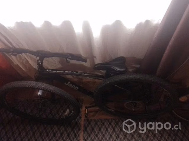 Bicicleta marca jeep