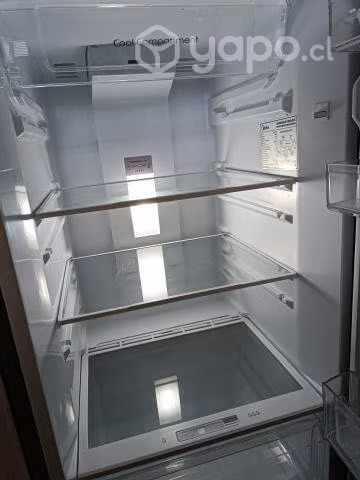 Refrigerador no frost marca Midea
