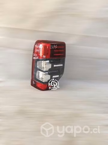 Foco trasero RH Mitsubishi L