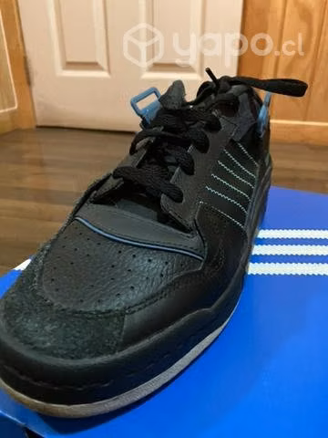 Adidas forum N40