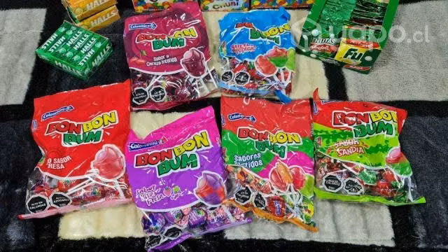 Caja de Mercadería en dulces varios