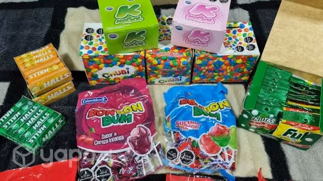 Caja de Mercadería en dulces varios