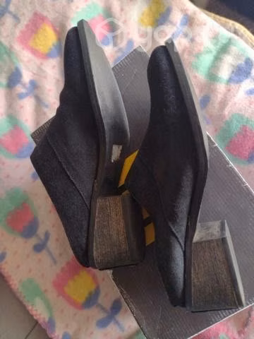 Puntillas de Cuero marca UMBRALE