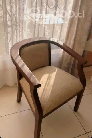 Sitial de madera impecable