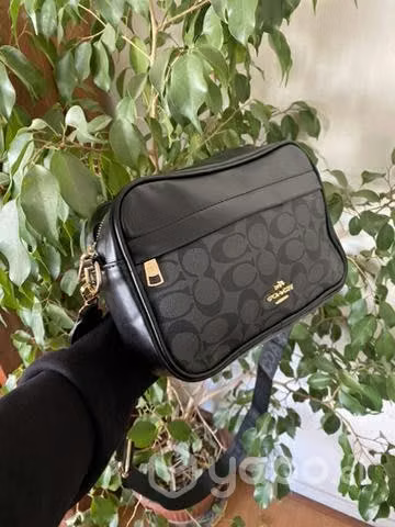 Shoulder bag coach