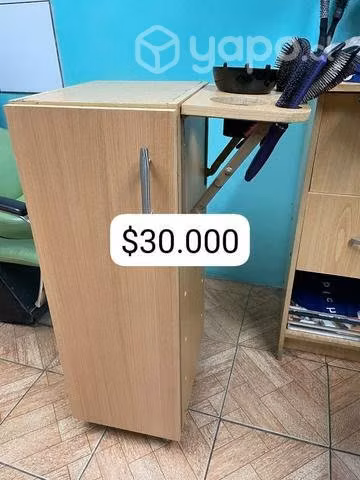 Mueble con ruedas