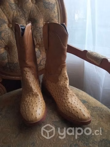 Botas media caña estilo piel avestruz