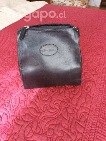 Cartera de cuero negra