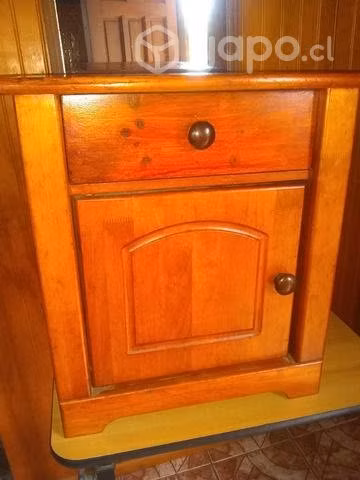 Velador de madera