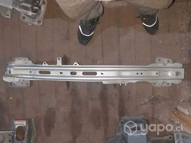 Suzuki swift 2013-18 refuerzo delantero