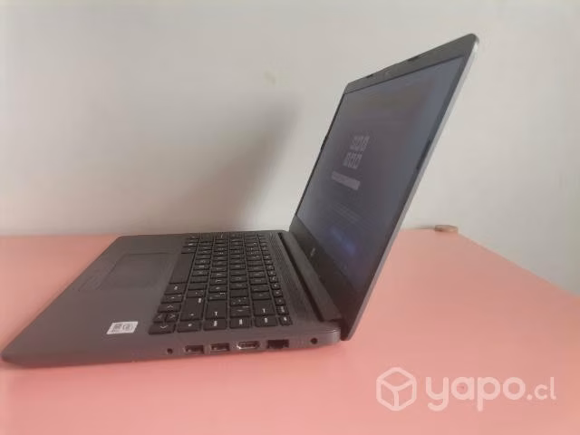 Combo de notebook hp y parlante máster g.
