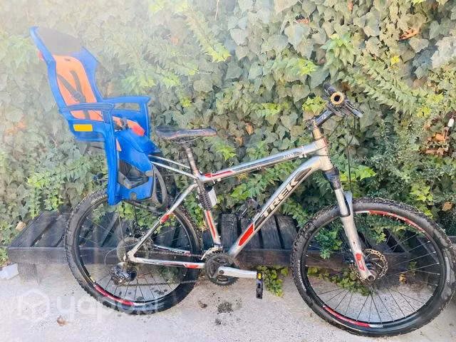 Bicicleta trek 3700 con silla de paseo para bebe