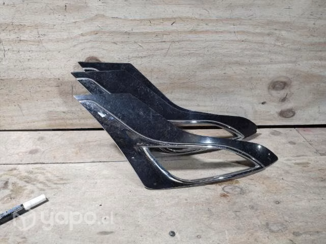 Tapa neblinero máhindra xuv500 Rh /m01nj2